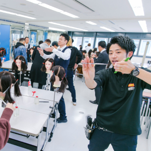 関西美容専門学校の説明会