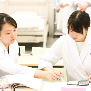 東京医療保健大学のcampusgallery