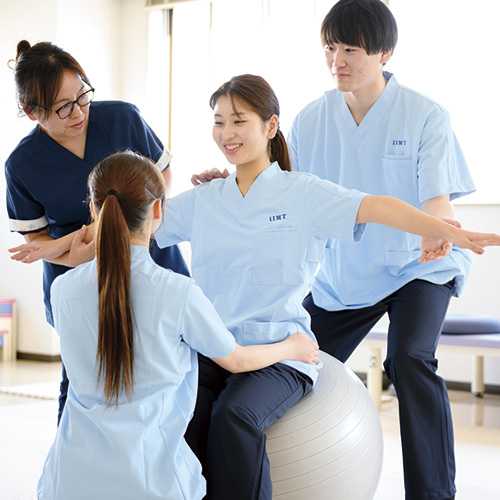 国際医学技術専門学校1