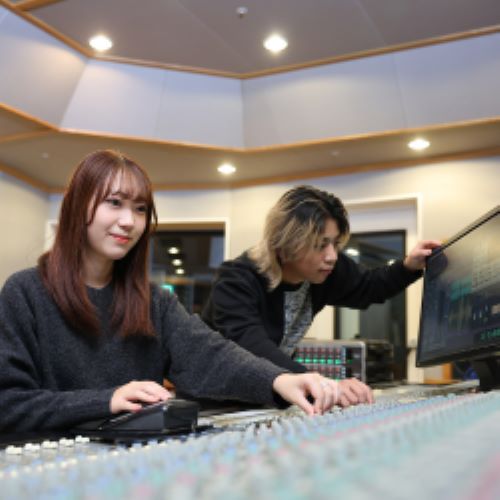 国際音楽・ダンス・エンタテイメント専門学校