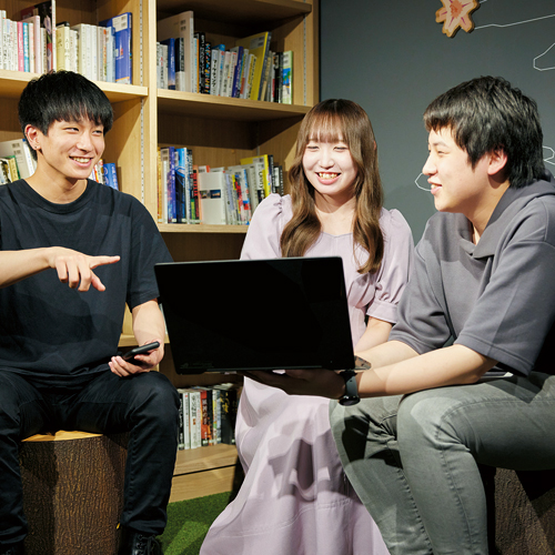 沖縄みらいＡＩ＆ＩＴ専門学校
