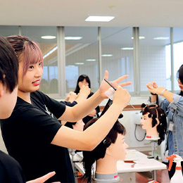 SENDAI中央理容美容専門学校