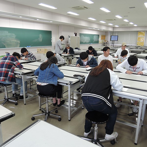 京都建築大学校