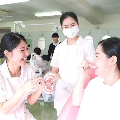 日本歯科学院専門学校