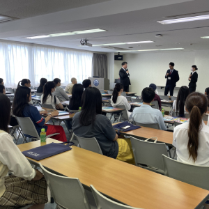 進路決定説明会／大阪外語専門学校