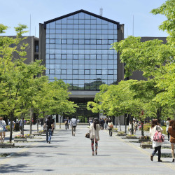 龍谷大学