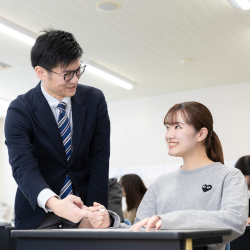 「人間力育成教育」が支える高い就職率