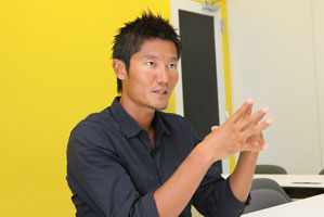 朝日 健太郎選手写真