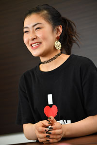 村上 佳菜子さん写真