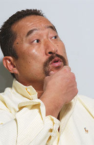 角田 信朗さん写真