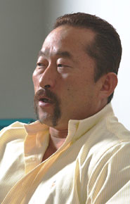 角田 信朗さん写真