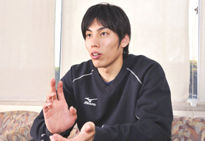 越川 優選手写真