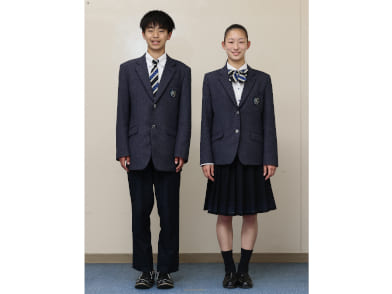 麗澤瑞浪高等学校の制服