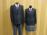 京都府立桃山高等学校の制服