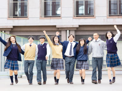 あべの翔学高等学校の制服