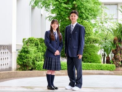 ヴェリタス城星学園高等学校の制服
