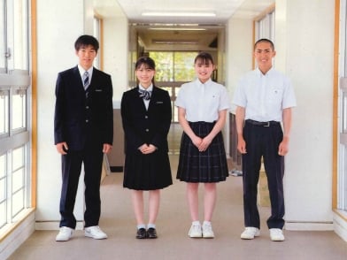 三養基高等学校の制服