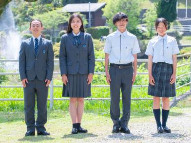 蒼開高等学校の制服