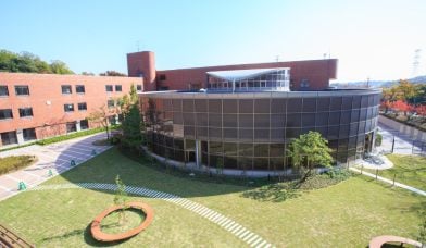 同志社国際中学校