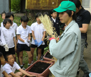 兵庫県 篠山東雲高校 しののめ山の芋研究チームのみなさん2