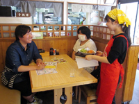北海道 平取(びらとり)高校 トマトクラブのみなさん2