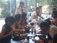 京都府 京都府立海洋高校 海洋資源科食品経済コースのみなさん2