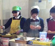 静岡県 稲取高校 被服食物部のみなさん2