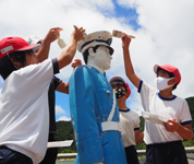 鹿児島県 瀬戸内町立伊子茂小中学校 児童生徒のみなさん2