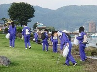 長野県 諏訪市立上諏訪中学校 整美委員会・有志生徒のみなさん2
