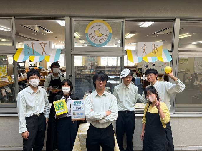 和歌山県 和歌山工業高校 図書部のみなさん2