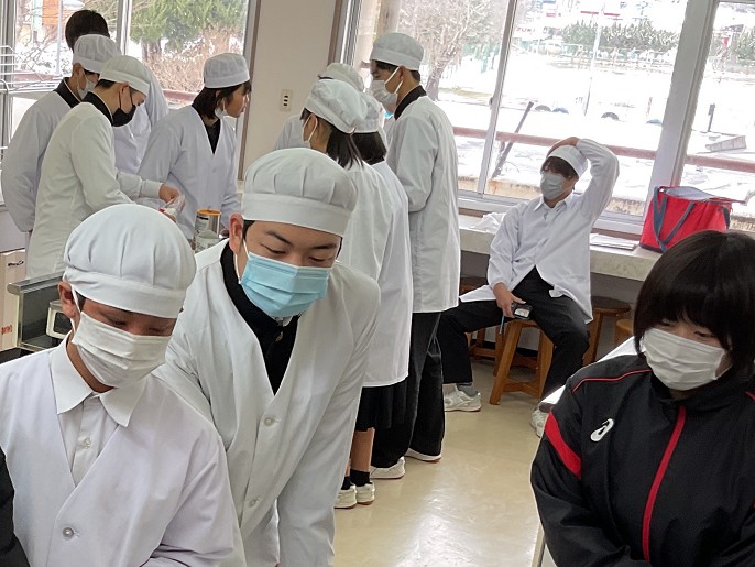 愛媛県　西予市立宇和中学校　生徒のみなさん3
