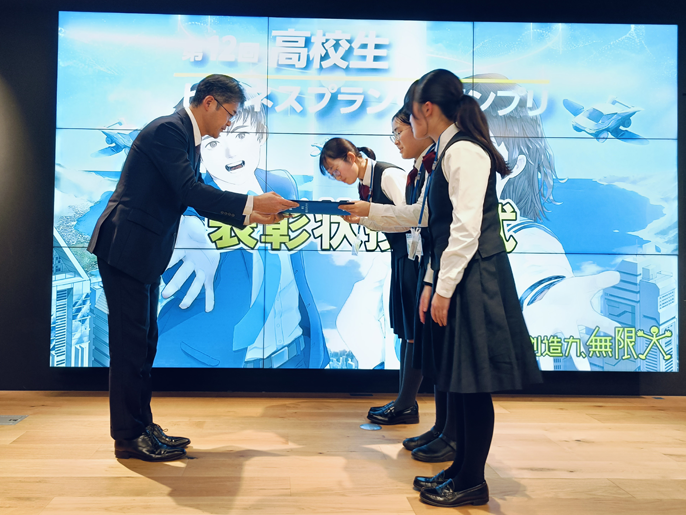 佐賀県　早稲田佐賀高校　２年生「OctPASS」のみなさん3