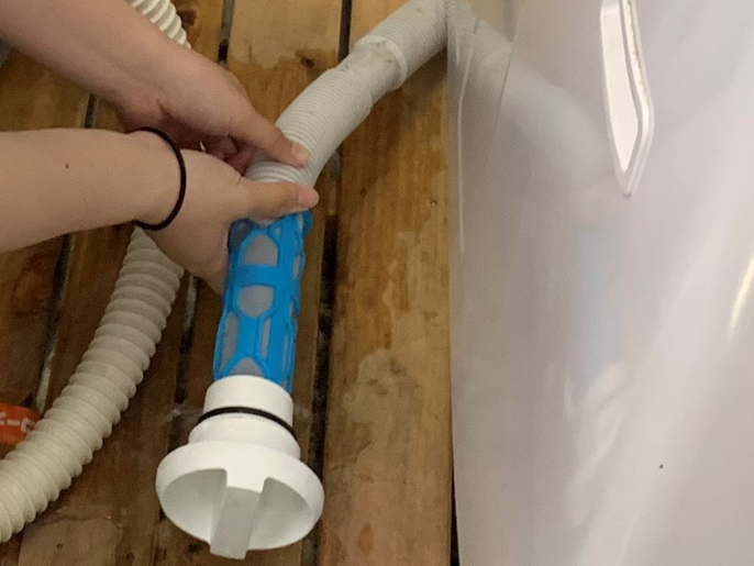 岡山県 倉敷工業高校 テキスタイル工学科5人の2年生4