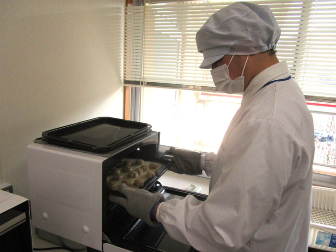 岡山県　岡山東支援学校　Ｂ高製菓班のみなさん4