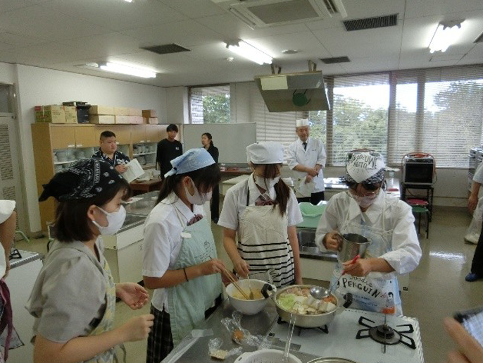 奈良県 葛城市立新庄中学校 ホームメイキング部のみなさん3