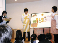 福島県　磐城高校　おはなし宅急便のみなさん3