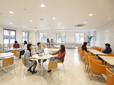 関西福祉大学の学食