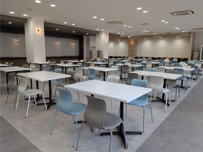 同朋大学の学食