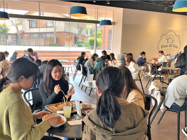 梅光学院大学の学食