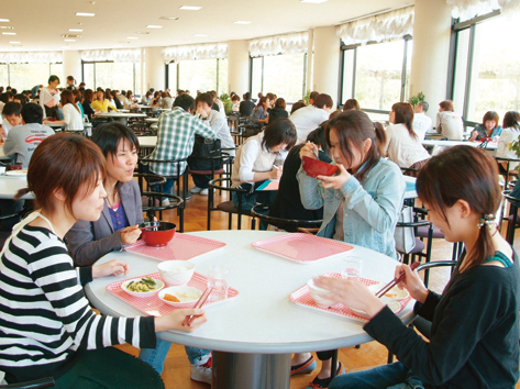 北陸大学の学食