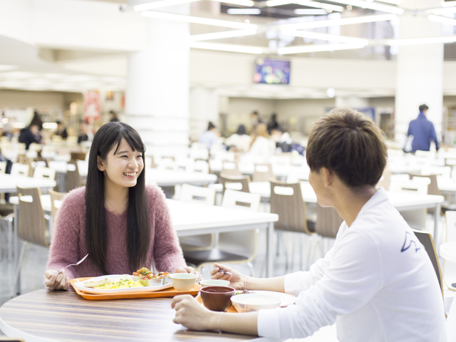 明海大学