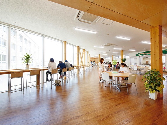 西九州大学短期大学部の学食