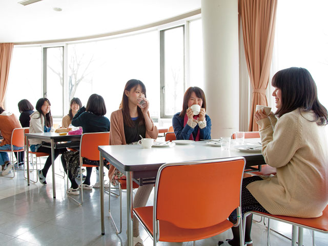 聖和学園短期大学の学食