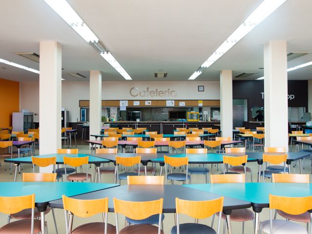 東大阪大学短期大学部の学食