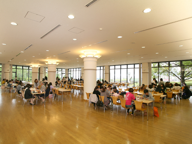 日本赤十字広島看護大学の学食