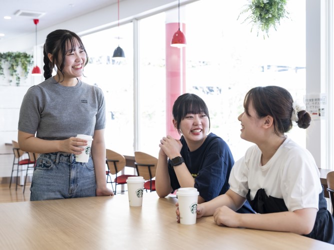 令和健康科学大学の学食
