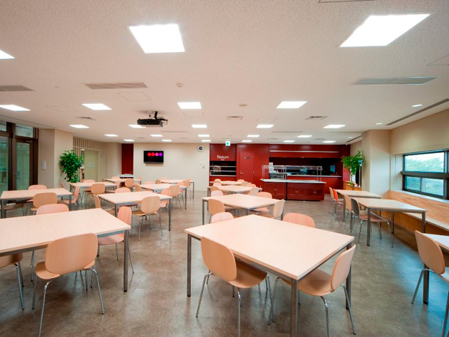 金沢工業大学の学食