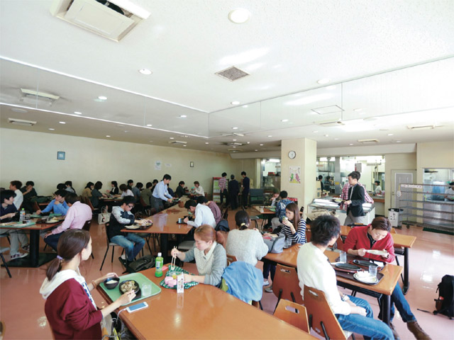 九州産業大学造形短期大学部の学食