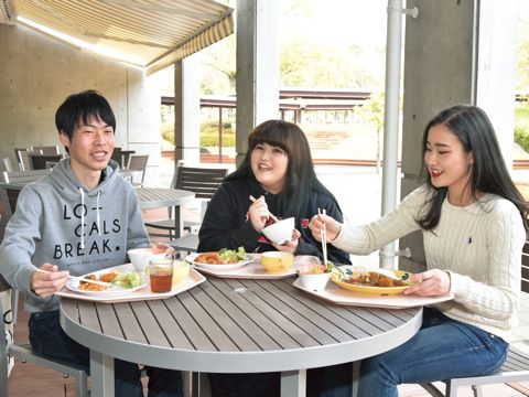 姫路獨協大学の学食