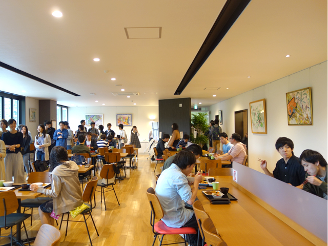 京都医療科学大学の学食